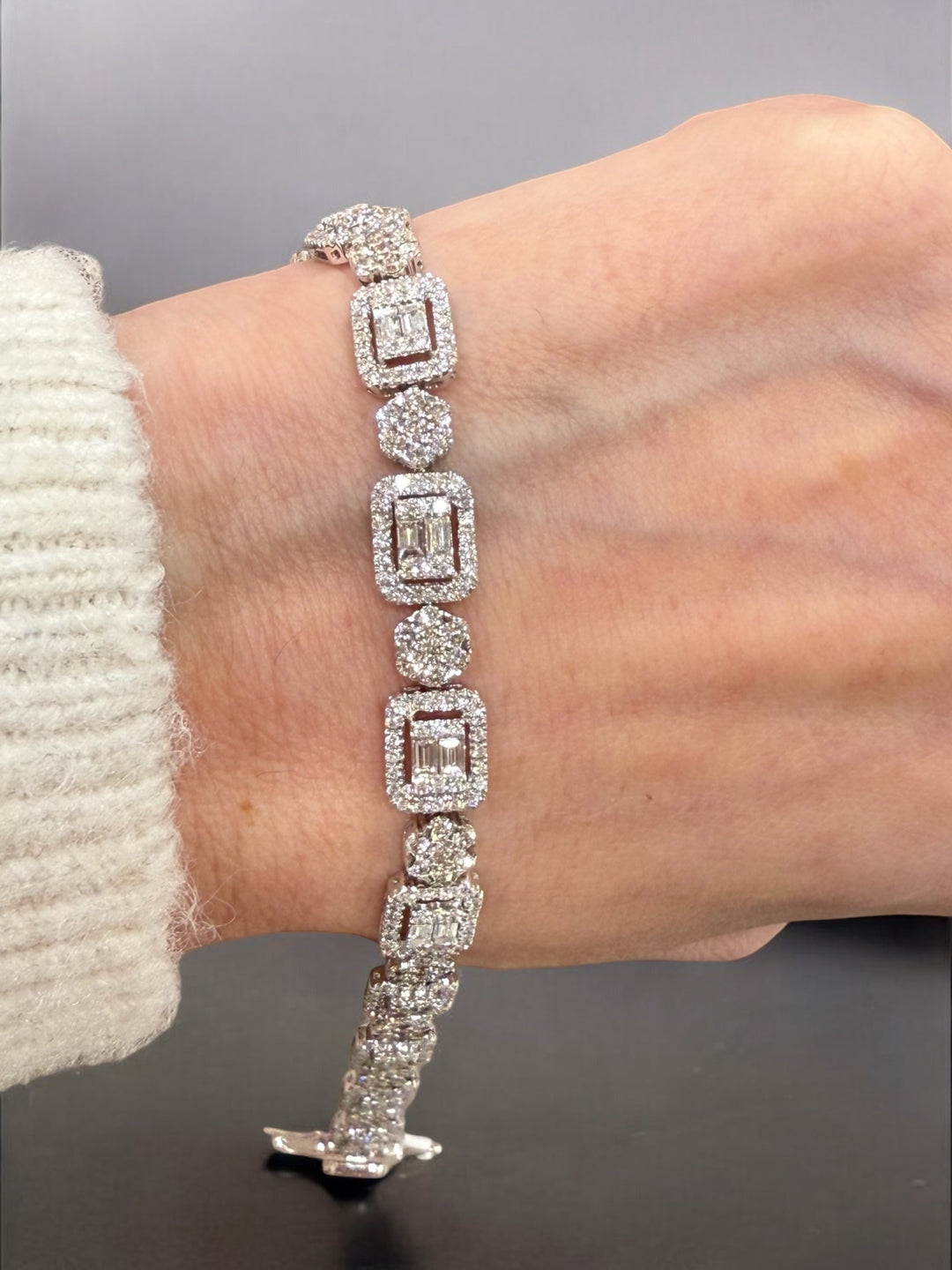 emerald cut diamond tennis bracelet