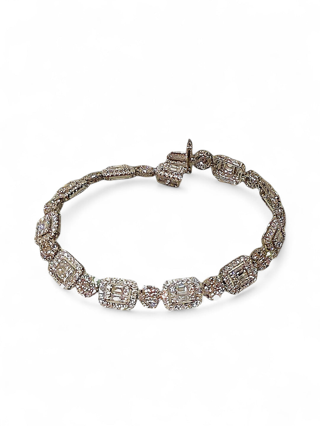 emerald cut diamond tennis bracelet