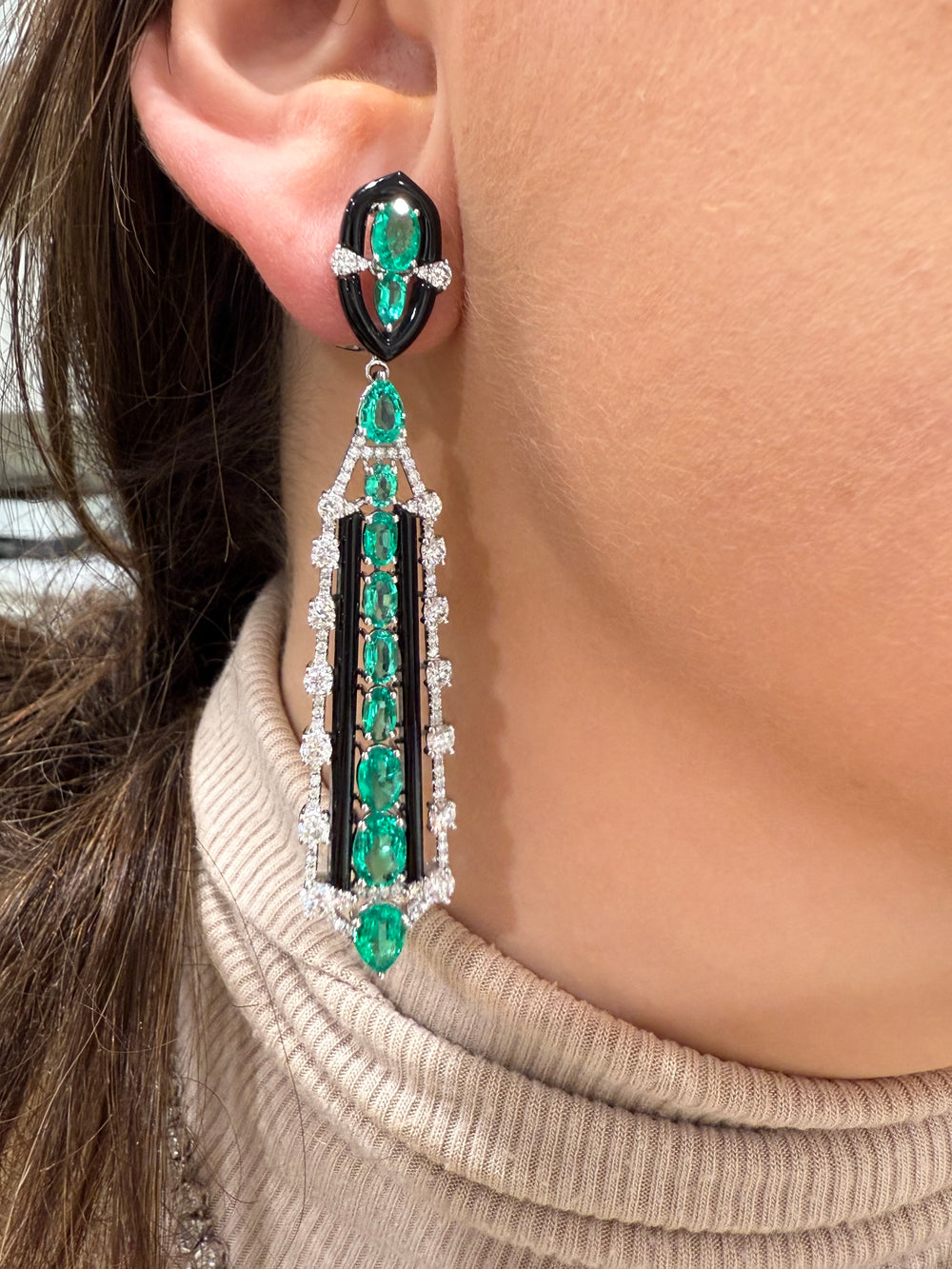 art deco emerald and diamond earrings