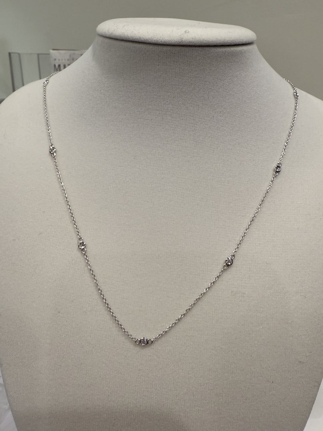 Diamonds stations Necklace