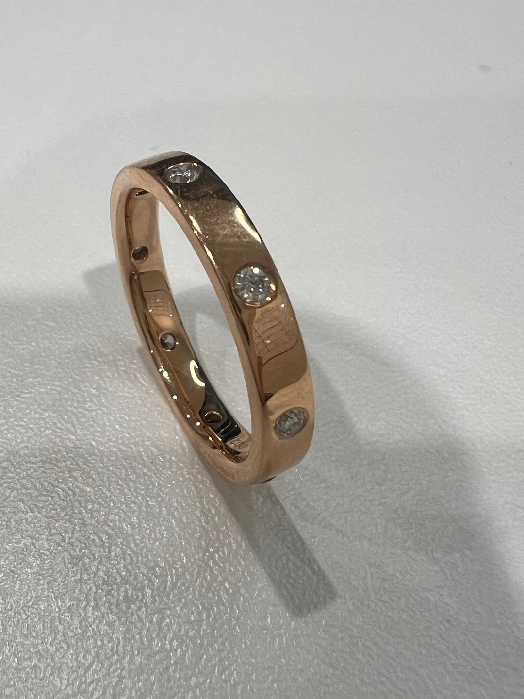 8 ROUND DIAMOND WEDDING BAND