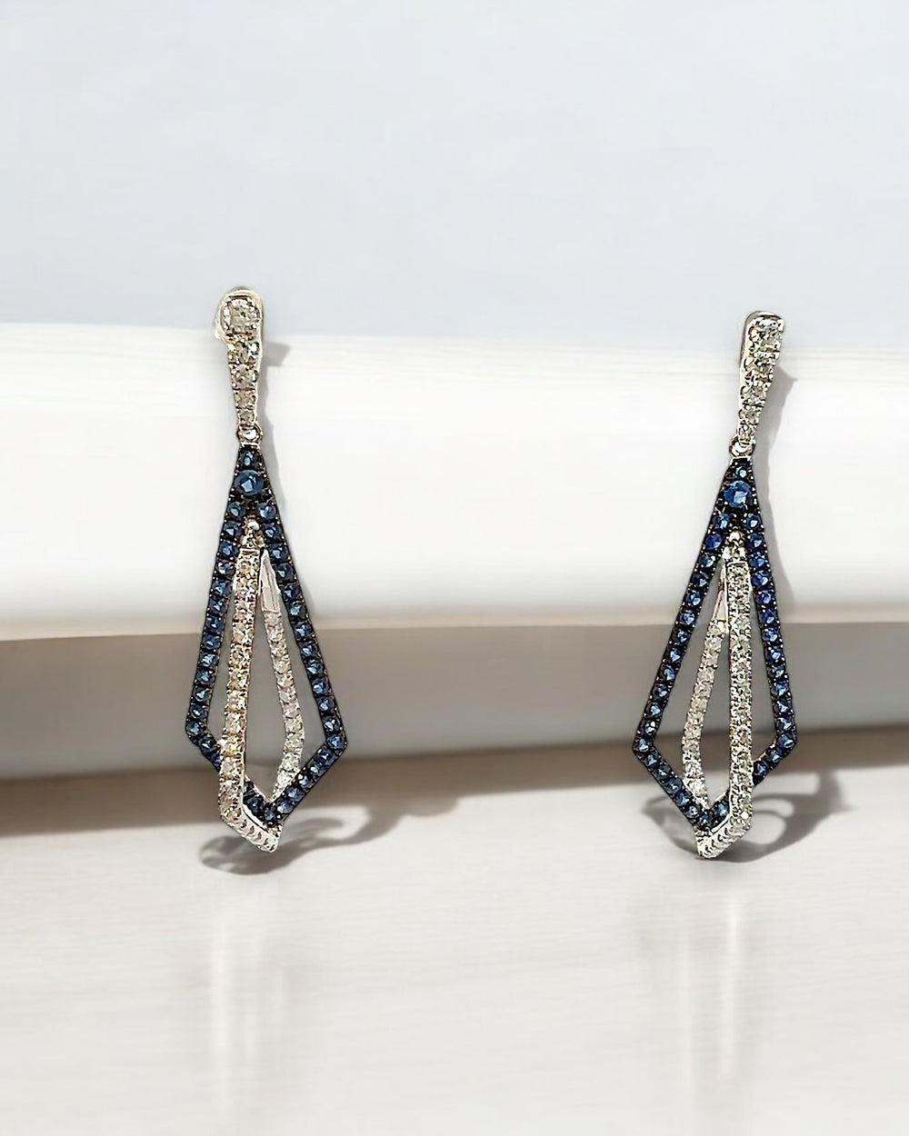 DIAMOND AND BLUE SAPP HIRE DIAMOND SHAPE IN DIAMOND SHAPE EARRINGS