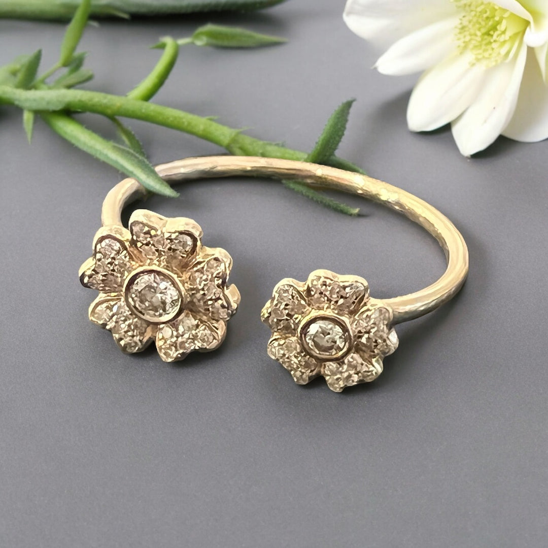 Double Daisy Ring