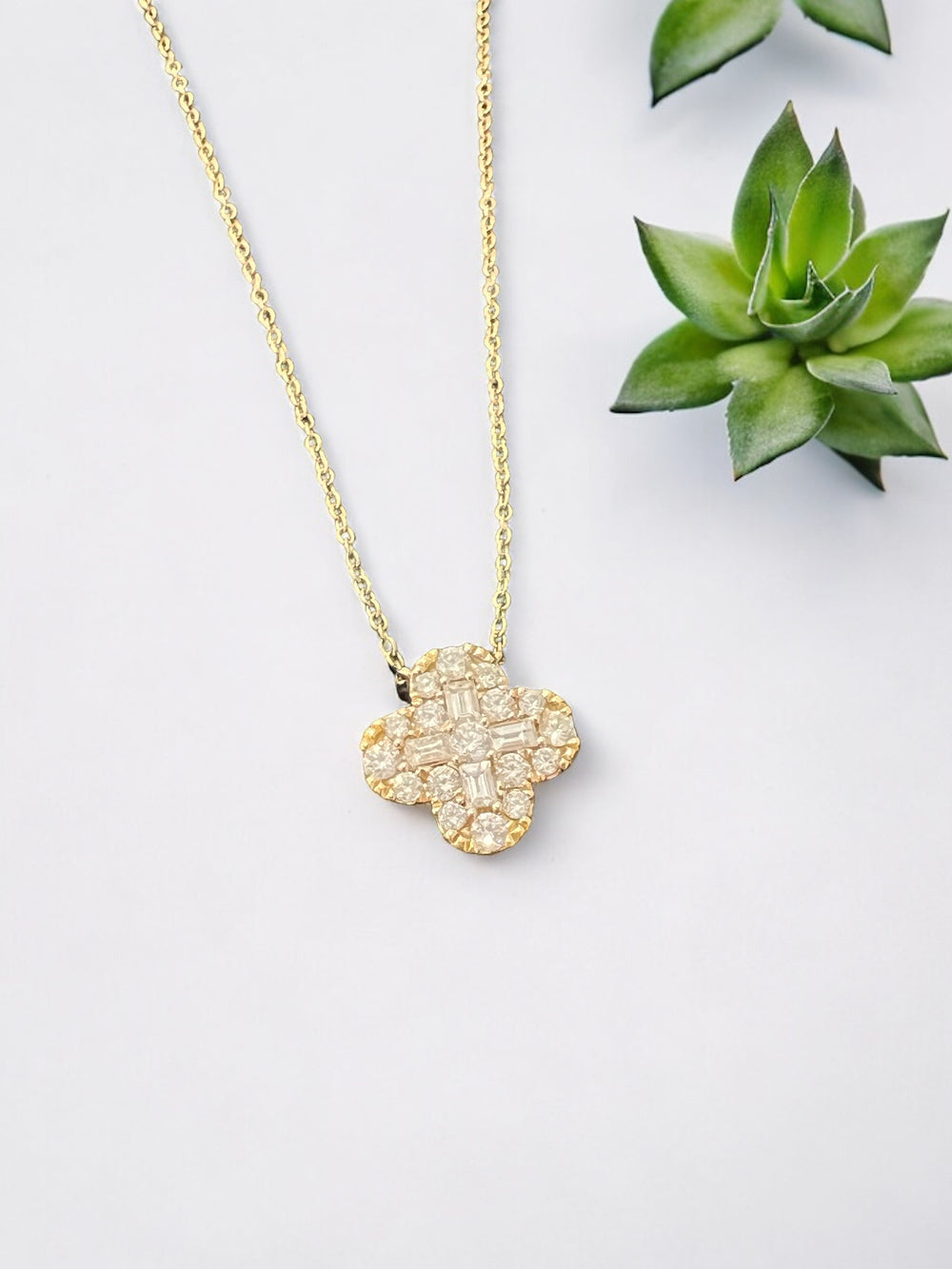 diamond clover necklace